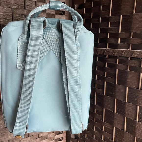 Fjallraven Kanken Mini in “Gray Blue” - Picture 6 of 7